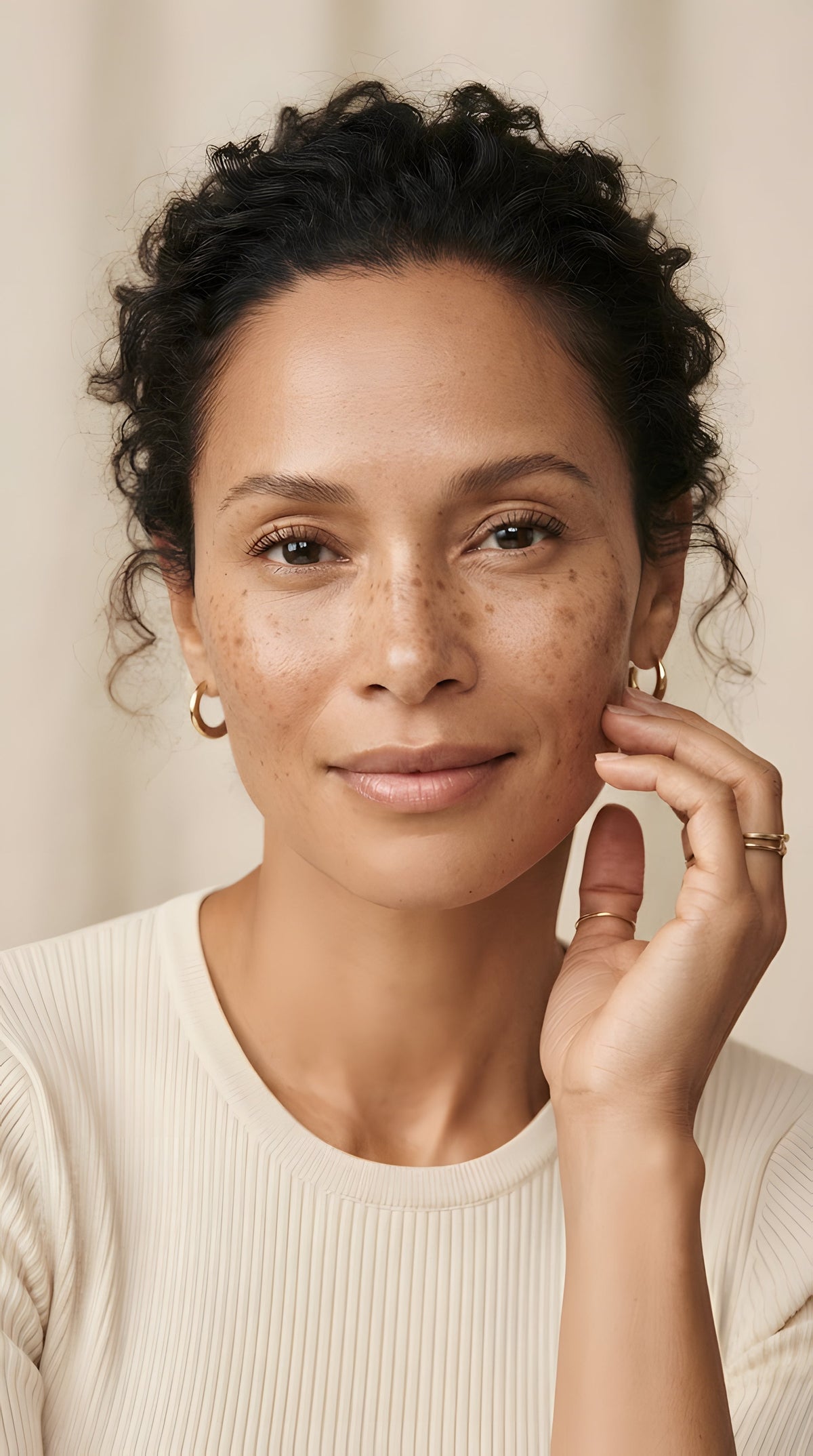 Vitamin C Serum vs Cream: Which Is Better for Dark Spots?