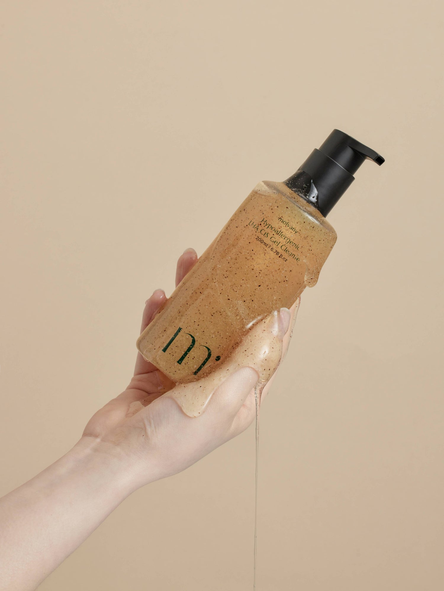 Molvany Hypoallergenic LHA CIS Gel Cleanser 200ml